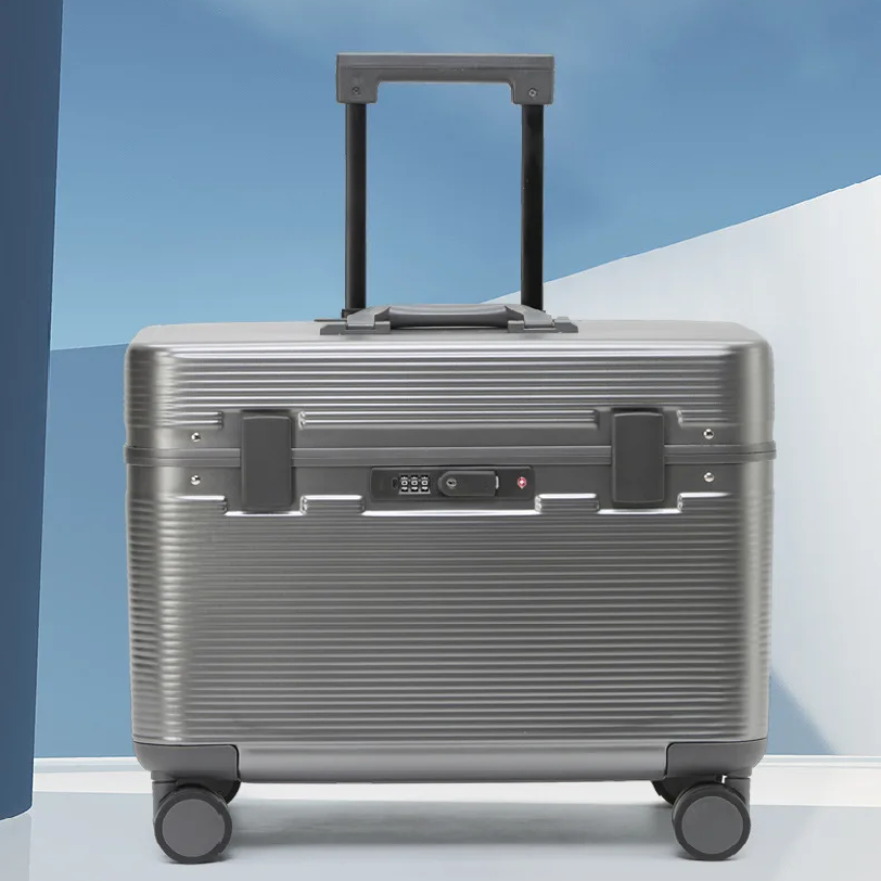 バニーフライ キャプテンズ トラベルケース 小型アルミフレー - Aluminum Frame Carry On Luggage のレビューと価格