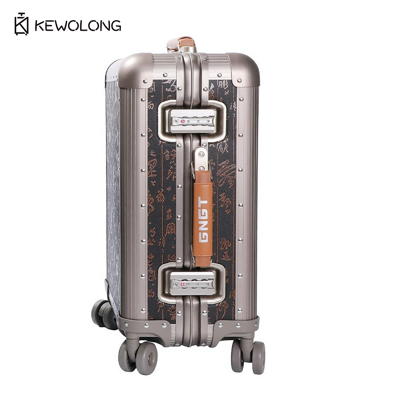 フルアルミマグネシウム合金製スピナースーツケース 20/24 - Spinner Wheel Rolling Suitcase 20 Inch のレビューと価格
